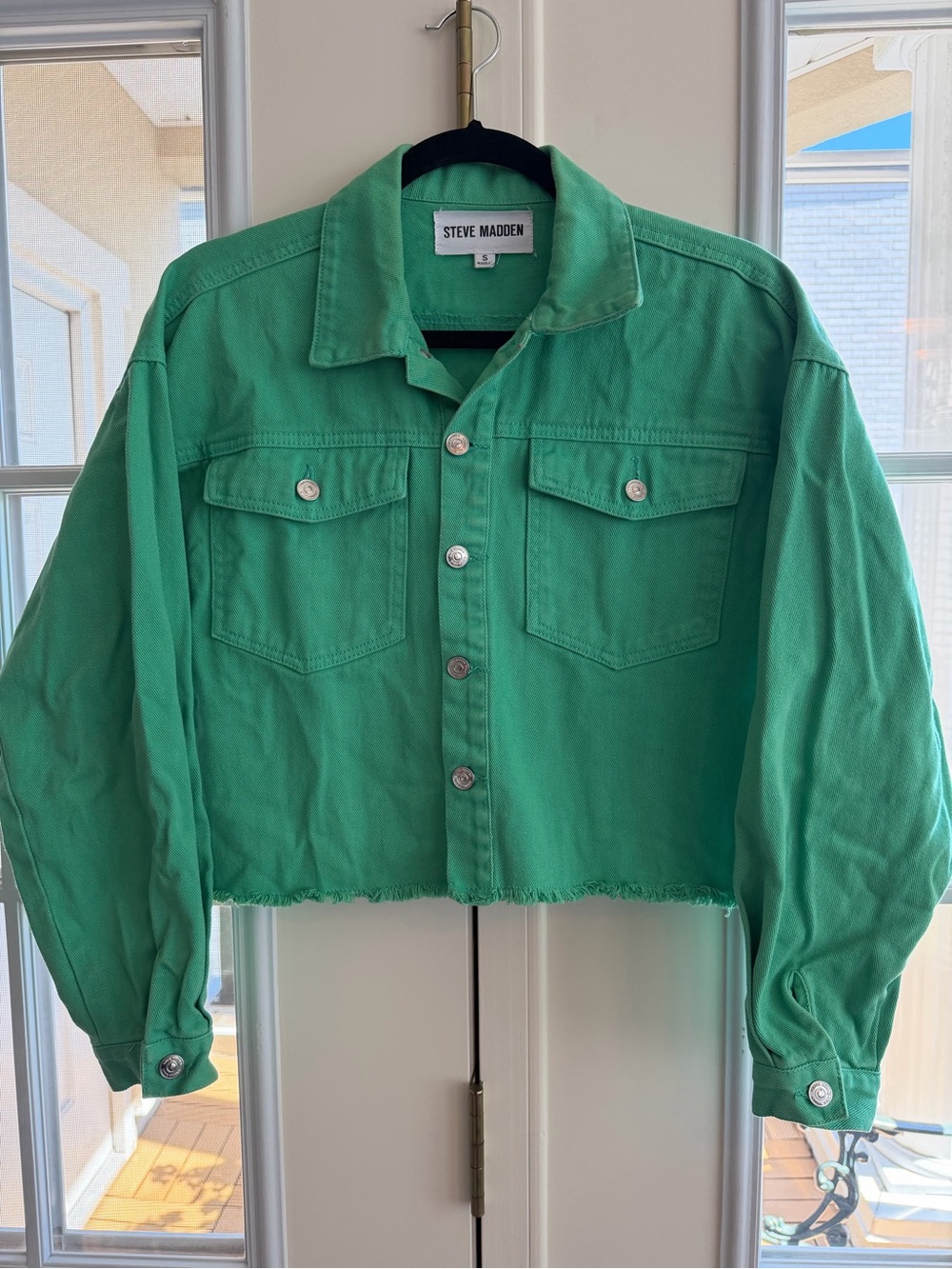 Steve Madden Women’s Small Green Cropped Cotton Jacket Raw Hem Button Front - Picture 2 of 13